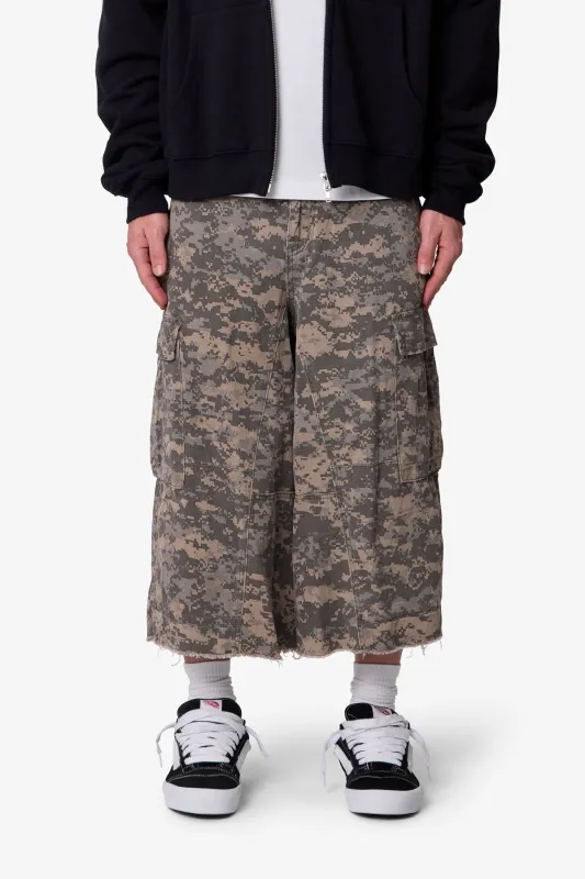 Extra Long Cargo Shorts - Digi Camo made by MNML