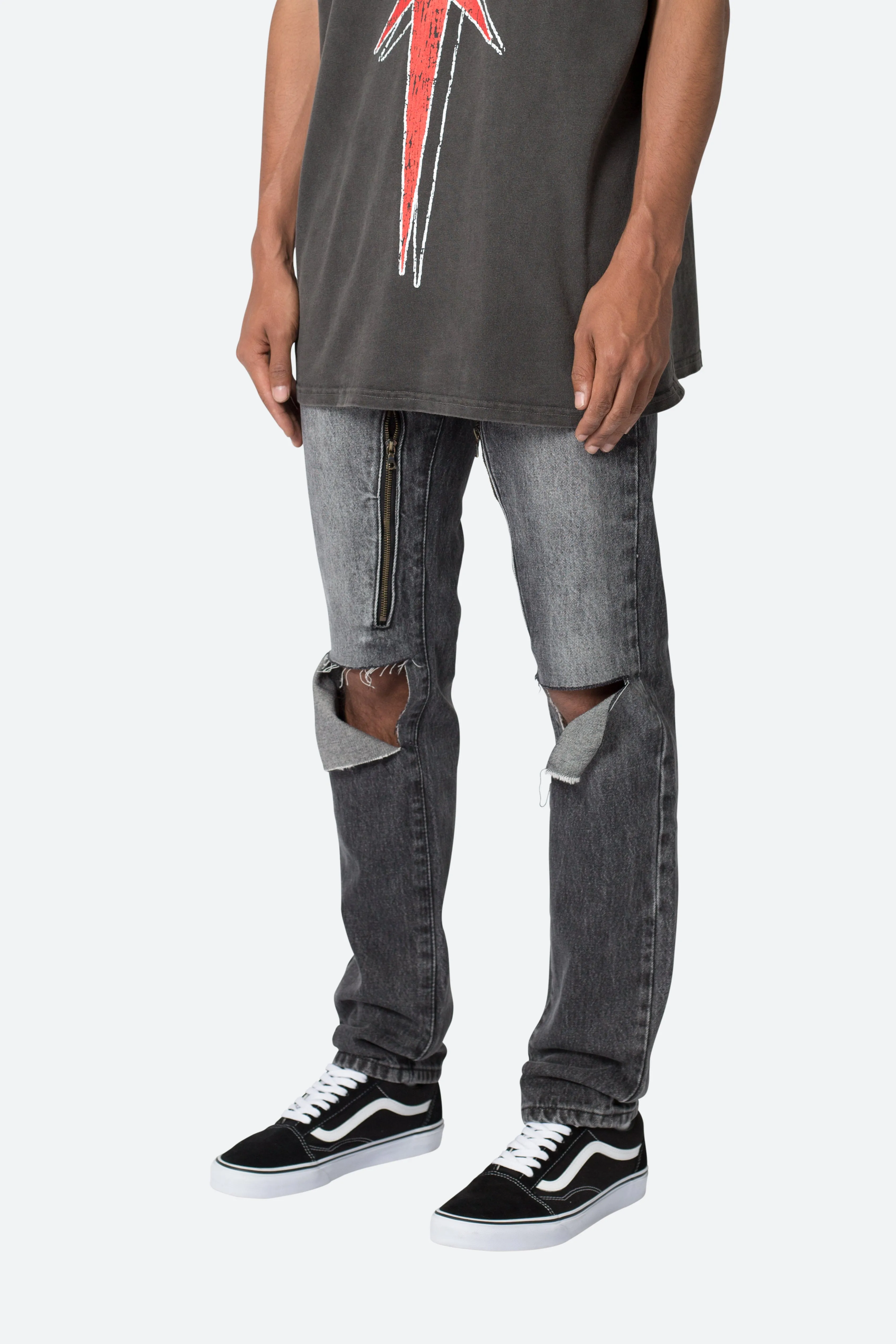 D530 Zipper Straight Denim - Washed Black sold by MNML product image thumbnail 3