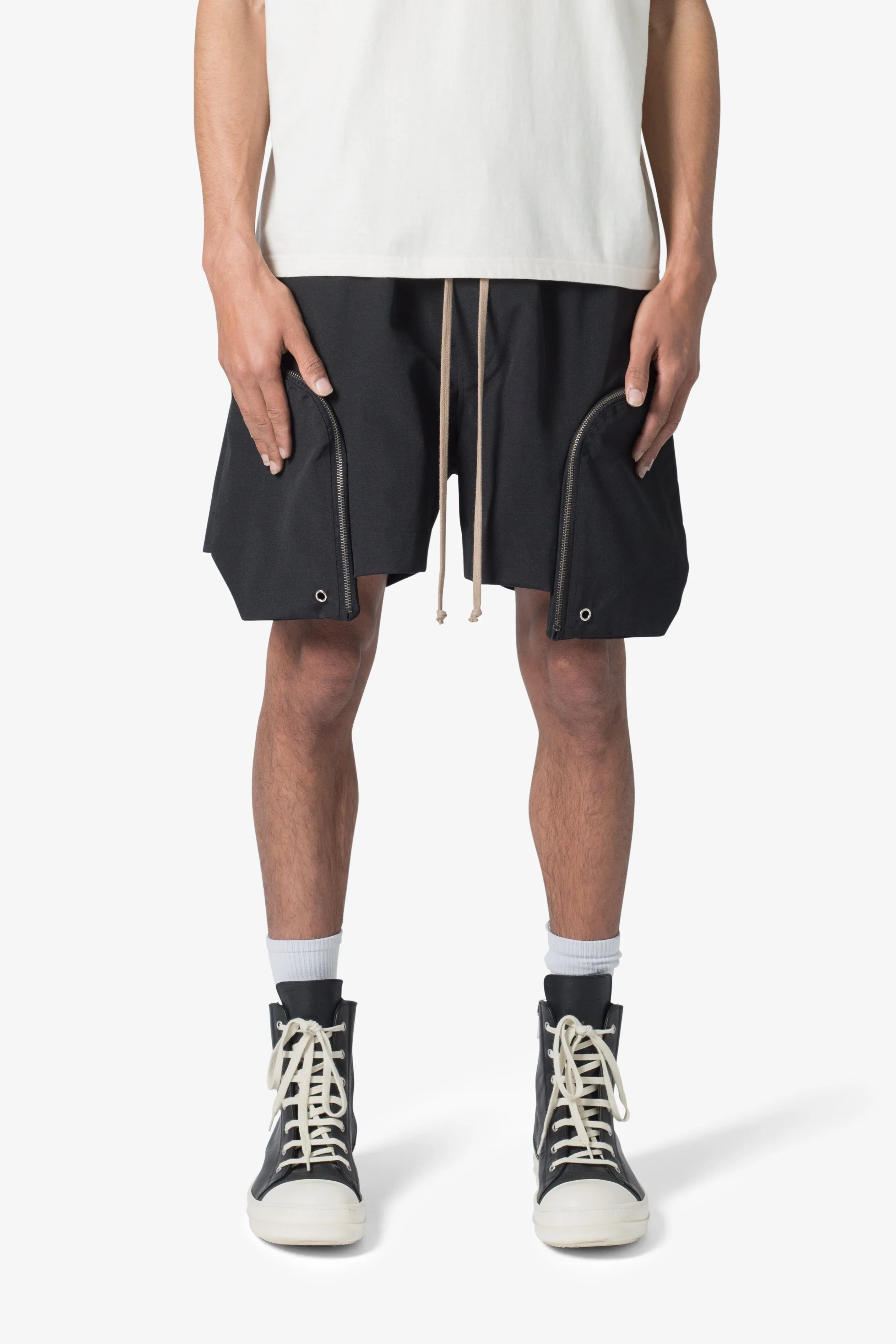 Front Pocket Geo Shorts - Black sold by MNML
