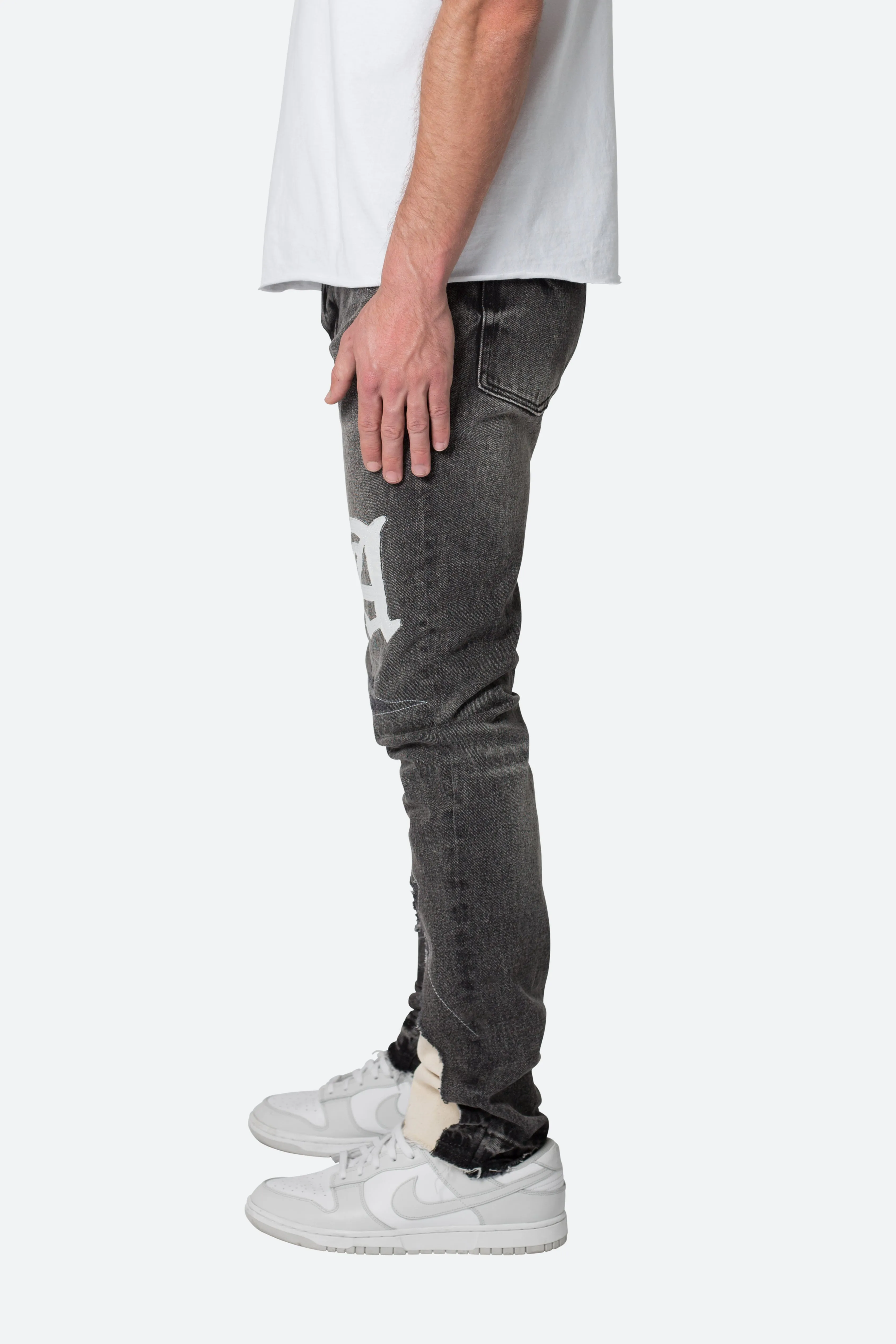 D198 War Straight Denim - Black/White sold by MNML product image thumbnail 4