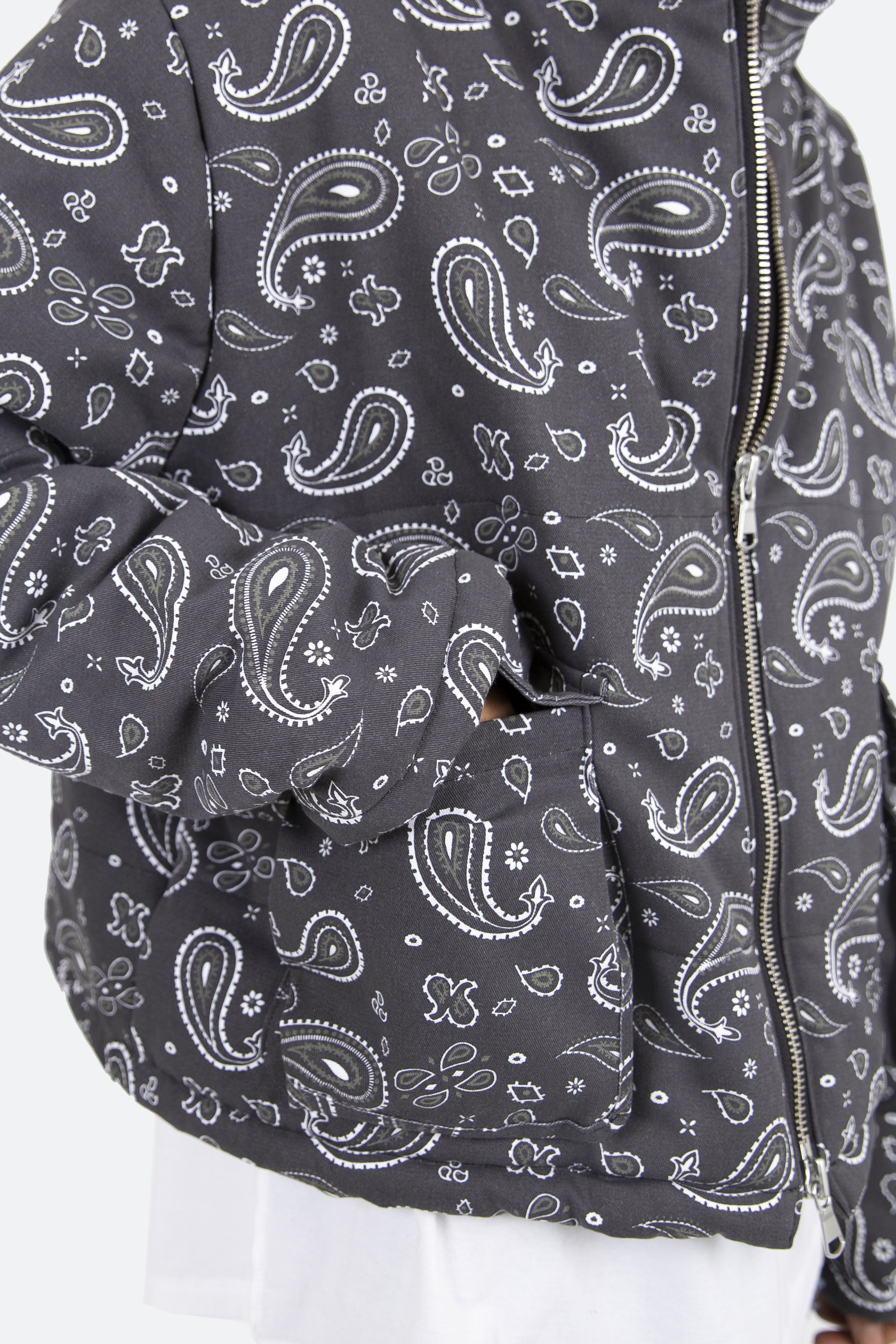 Paisley Cropped Puffer - Black sold by MNML product image thumbnail 9