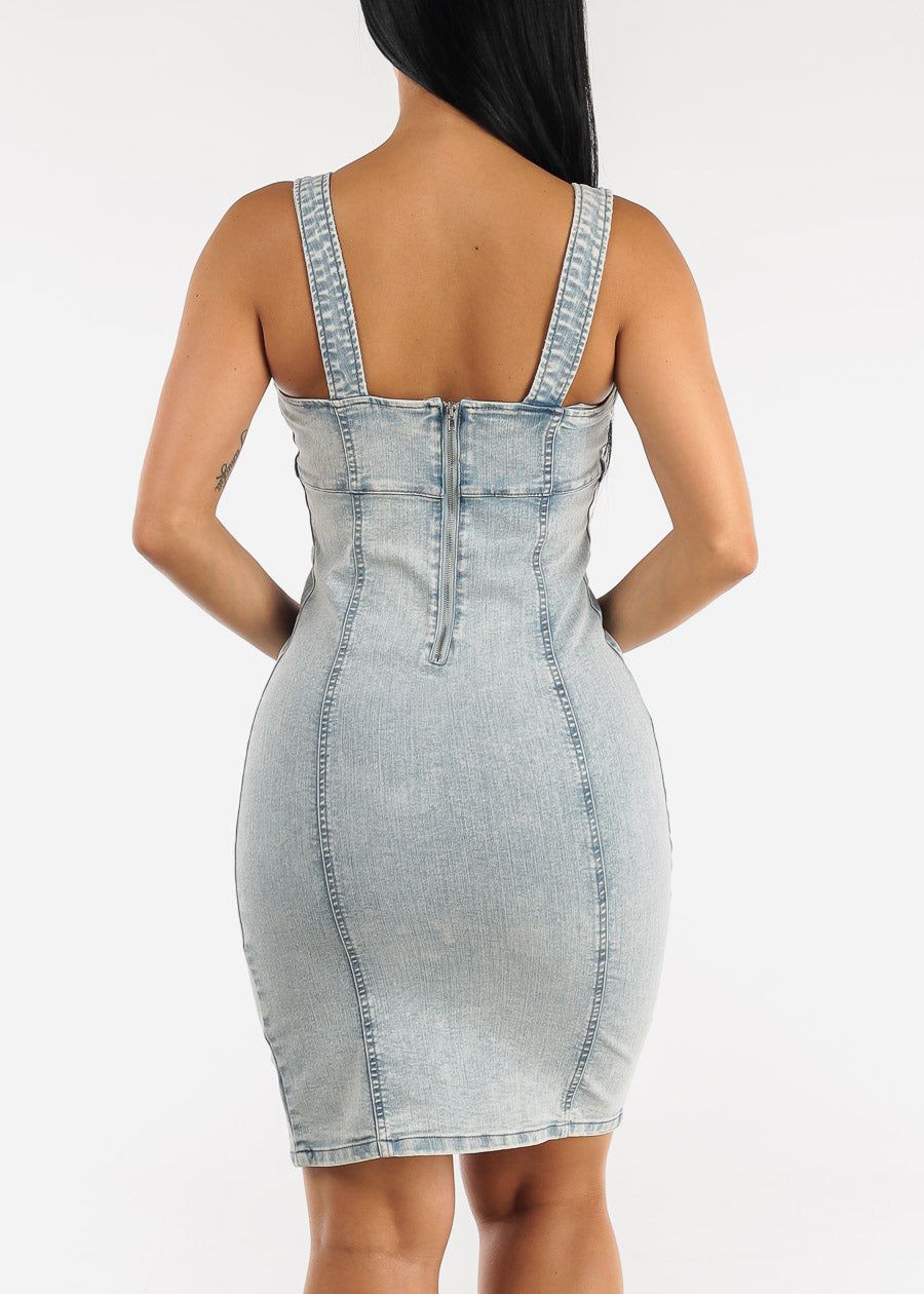 Sleeveless Light Acid Wash Bodycon Denim Dress sold by Moda product image thumbnail 4