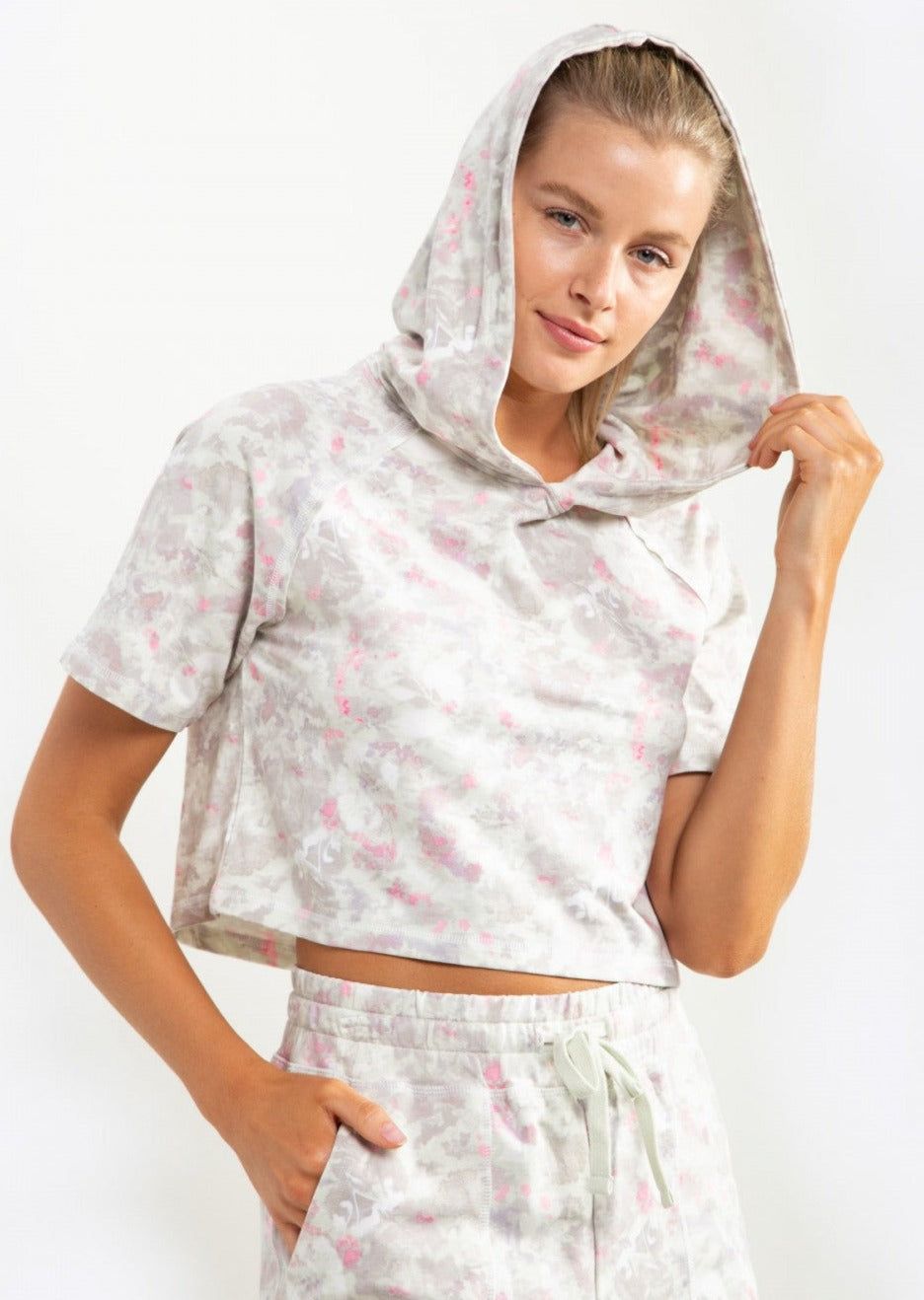 MONO B Activewear Short Sleeve Floral Cropped Hoodie sold by Moda product image thumbnail 2