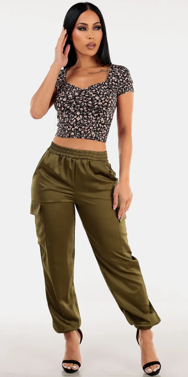 Floral Satin Cargo Jogger Look sold by Moda