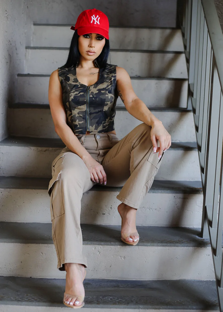 Sleeveless Cropped Camo Denim Vest sold by Moda product image thumbnail 3