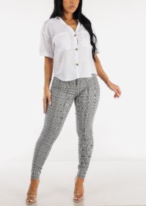 White Linen Short Sleeve Collared Top sold by Moda