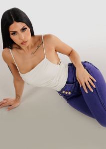 Butt Lifting Mid Rise Purple Denim Capris sold by Moda