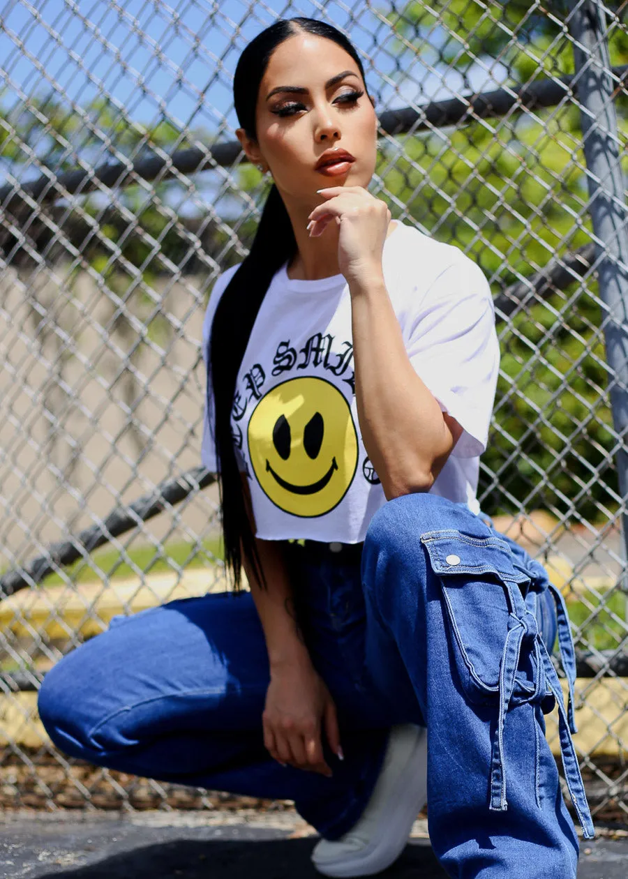 White Short Sleeve Cropped Graphic Tee "Keep Smiling" sold by Moda product image thumbnail 2
