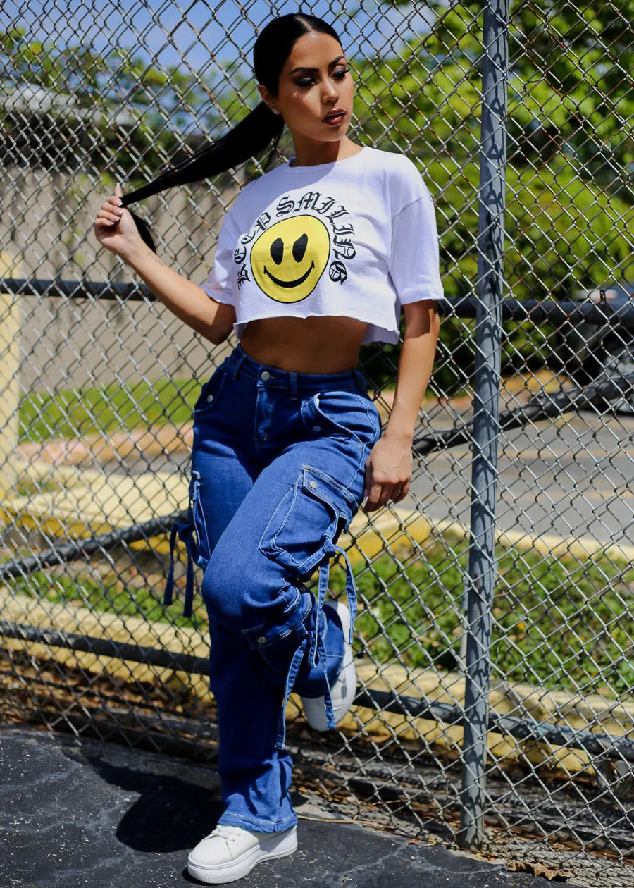 White Short Sleeve Cropped Graphic Tee "Keep Smiling" sold by Moda product image thumbnail 3