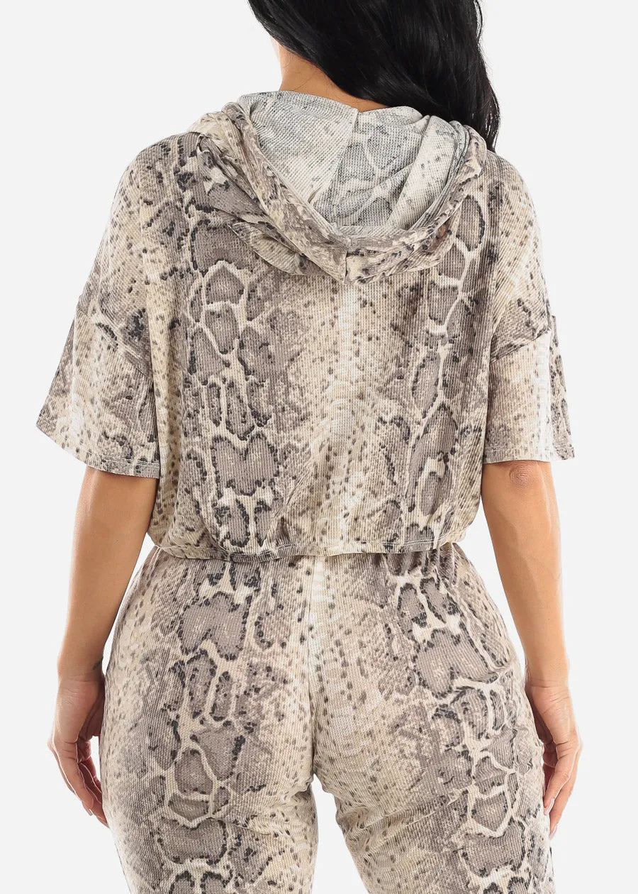 Short Sleeve Snake Print Hooded Crop Top w Elastic Waist sold by Moda product image thumbnail 4