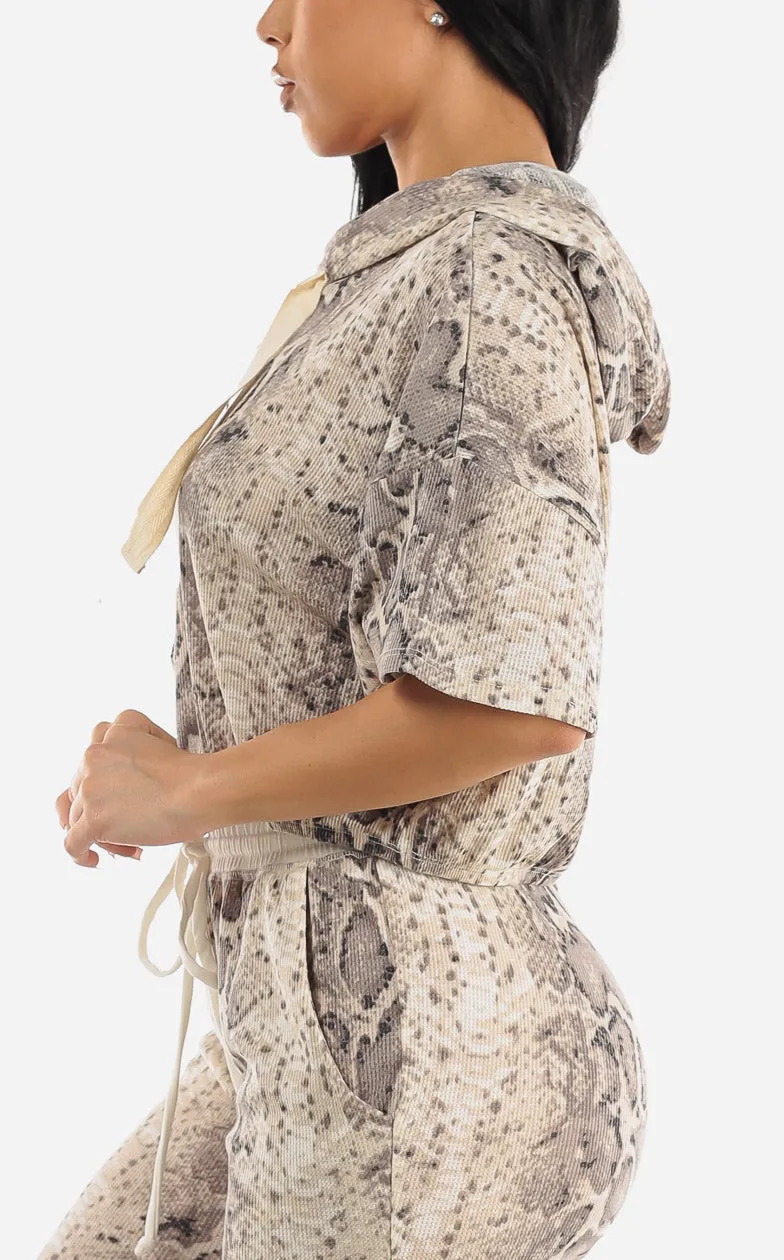 Short Sleeve Snake Print Hooded Crop Top w Elastic Waist sold by Moda product image thumbnail 3