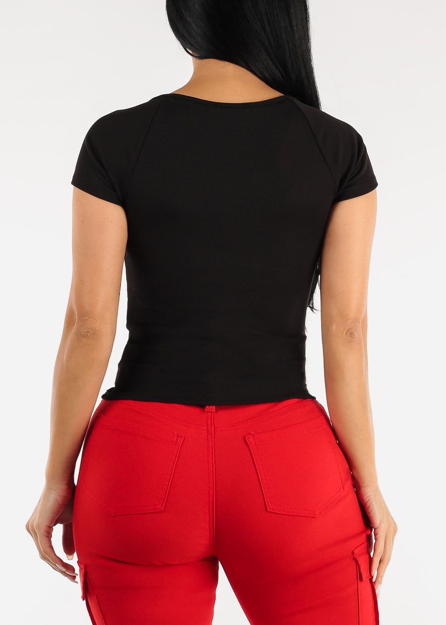 Black Short Sleeve Vneck Ruched Top sold by Moda product image thumbnail 4