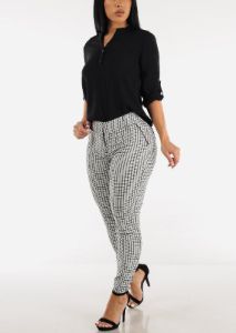 Mid Rise Checkered White Skinny Pants sold by Moda