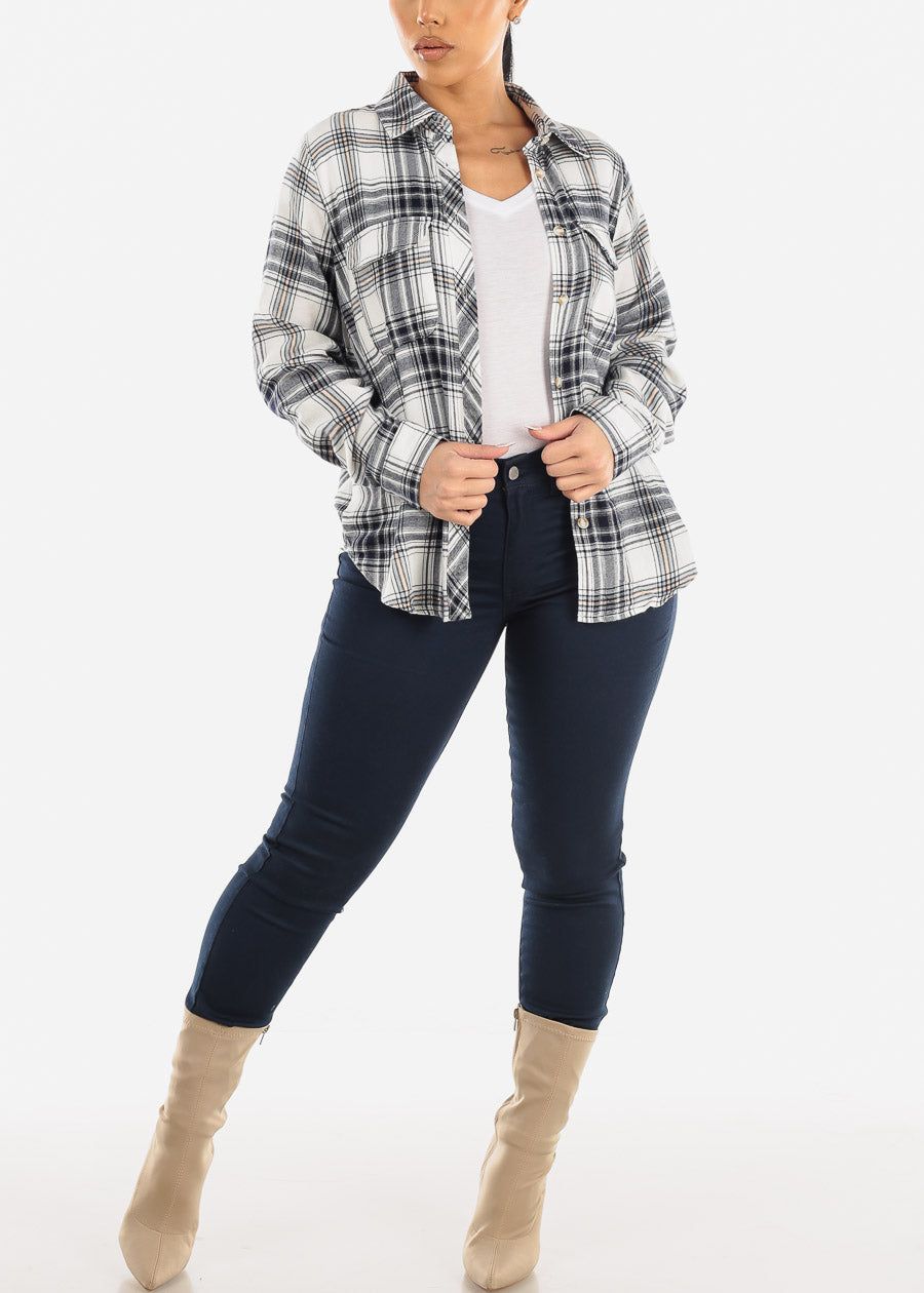 White Short Sleeve Round Hem Vneck Top sold by Moda product image thumbnail 2