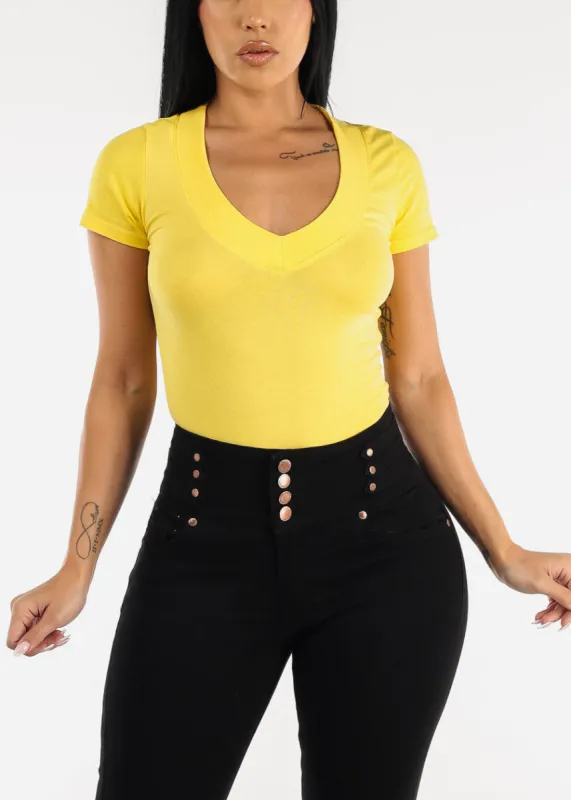 V-neck Basic T-Shirt  (Yellow) sold by Moda
