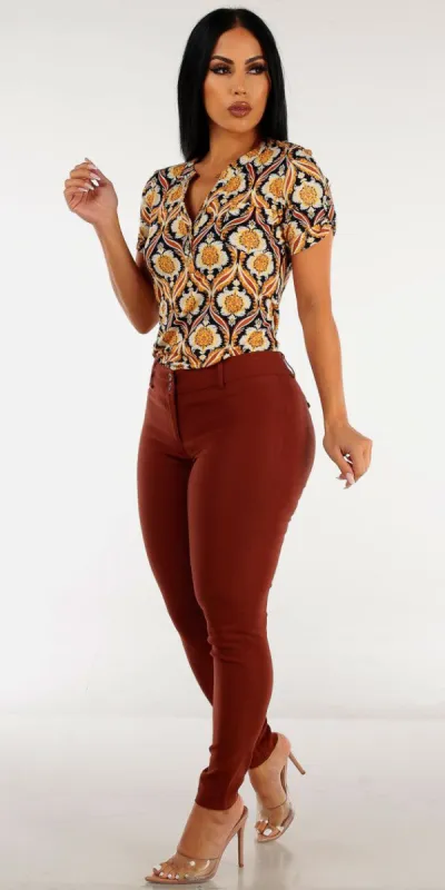 Mid Rise Brown Dressy Skinny Pants with Short Sleeve Vneck Printed Blouse sold by Moda
