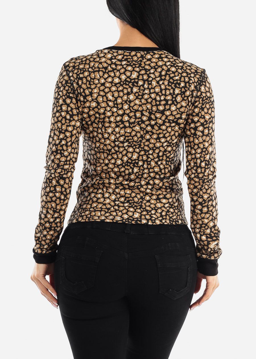 Long Sleeve Crewneck Animal Print Top Black sold by Moda product image thumbnail 4