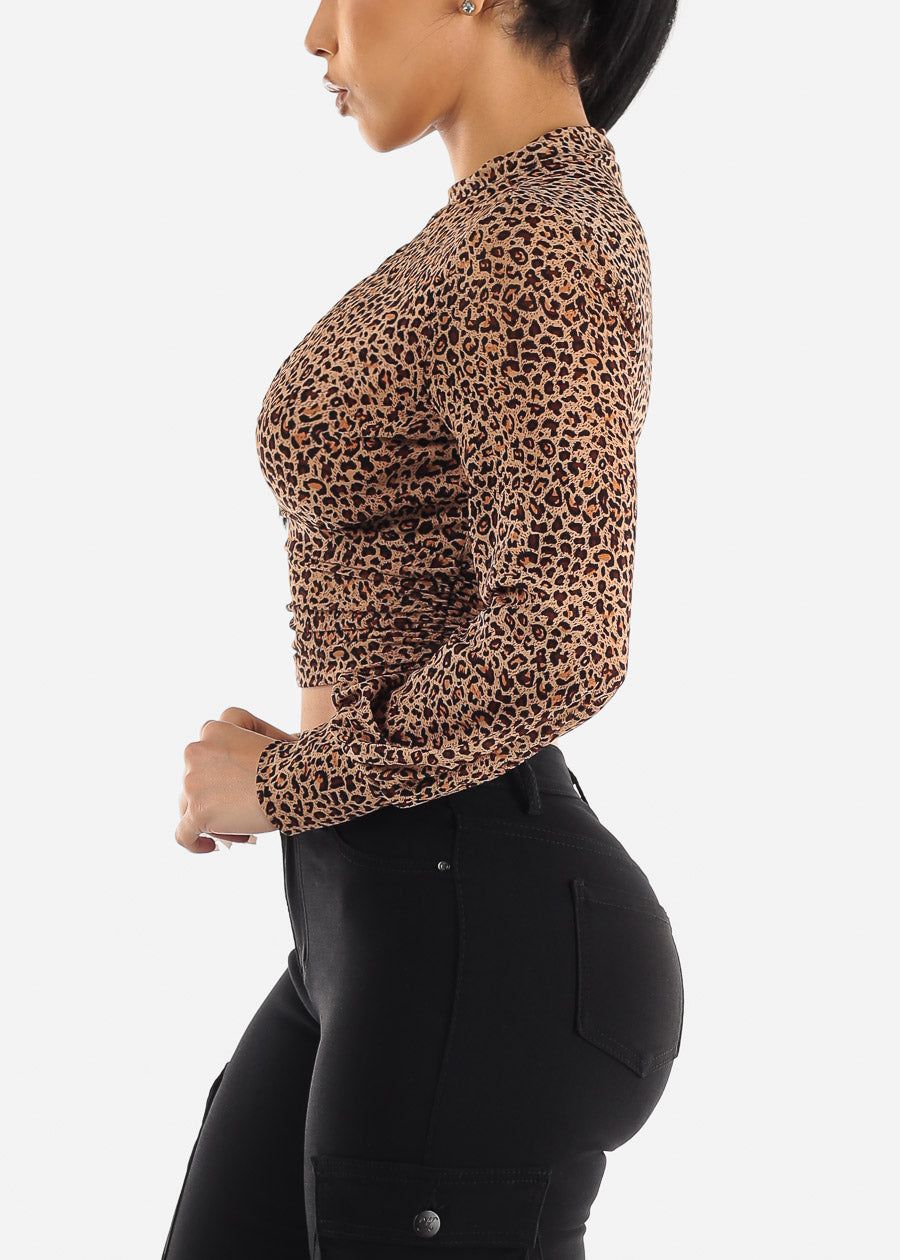 Long Sleeve Keyhole Neckline Animal Print Crop Top sold by Moda product image thumbnail 3