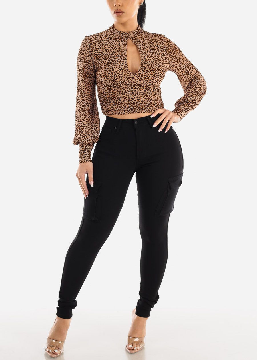 Long Sleeve Keyhole Neckline Animal Print Crop Top sold by Moda product image thumbnail 2