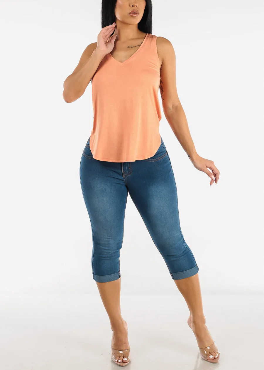 Mid Rise Butt Lifting Cuffed Denim Capris Med Wash sold by Moda product image thumbnail 2