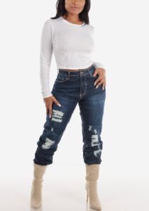 White Crewneck Long Sleeve Crop Top sold by Moda
