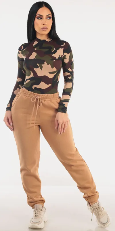 Camo Fleece Jogger Look sold by Moda