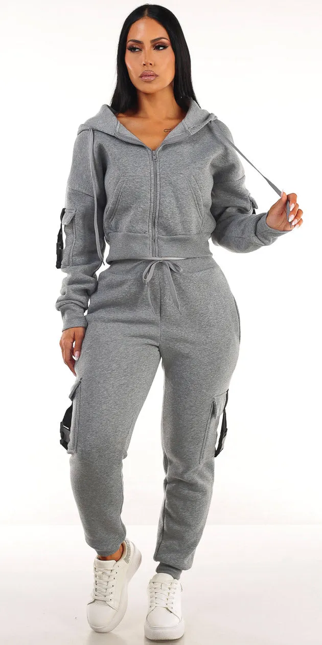 Grey Fleece Cargo Joggers Look sold by Moda