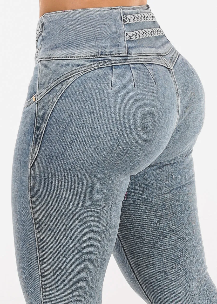 Levantacola Mid Rise Skinny Jeans Light Acid Wash sold by Moda