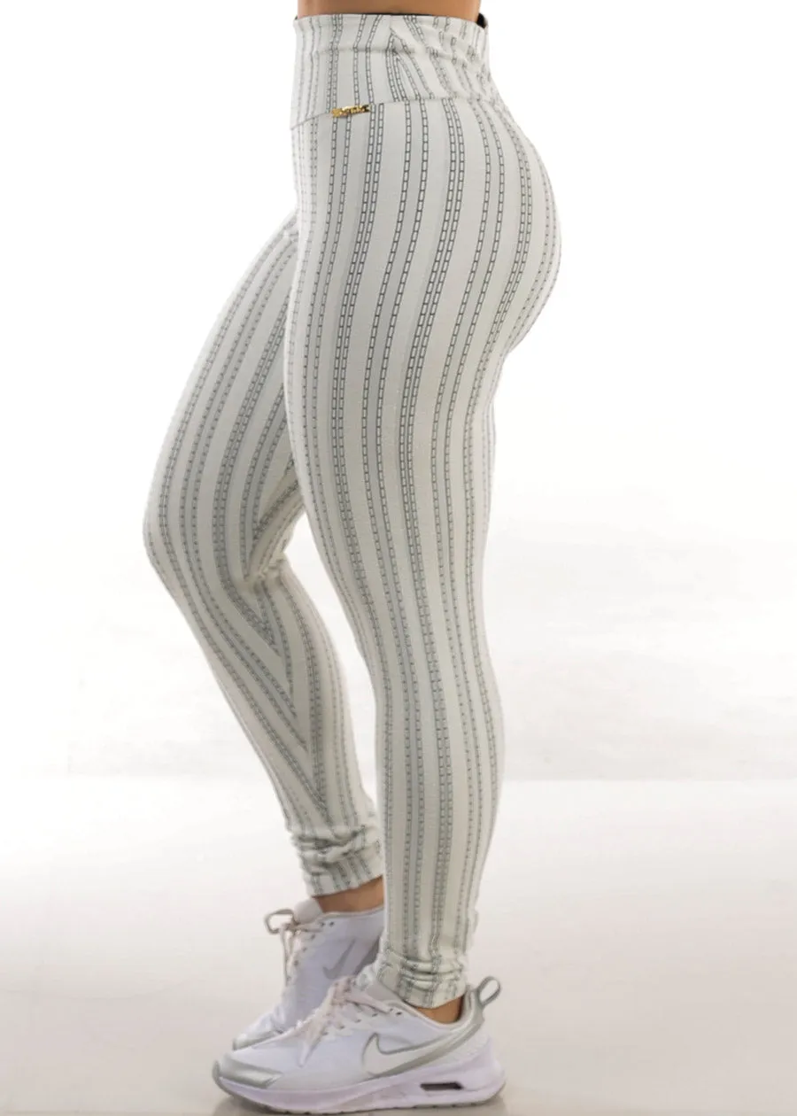MADE IN BRAZIL Butt Lift Scrunch Leggings Printed Ivory sold by Moda product image thumbnail 3