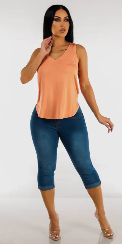 Mid Rise Levantacola Denim Capris with Sleeveless Vneck Tank Top made by Moda