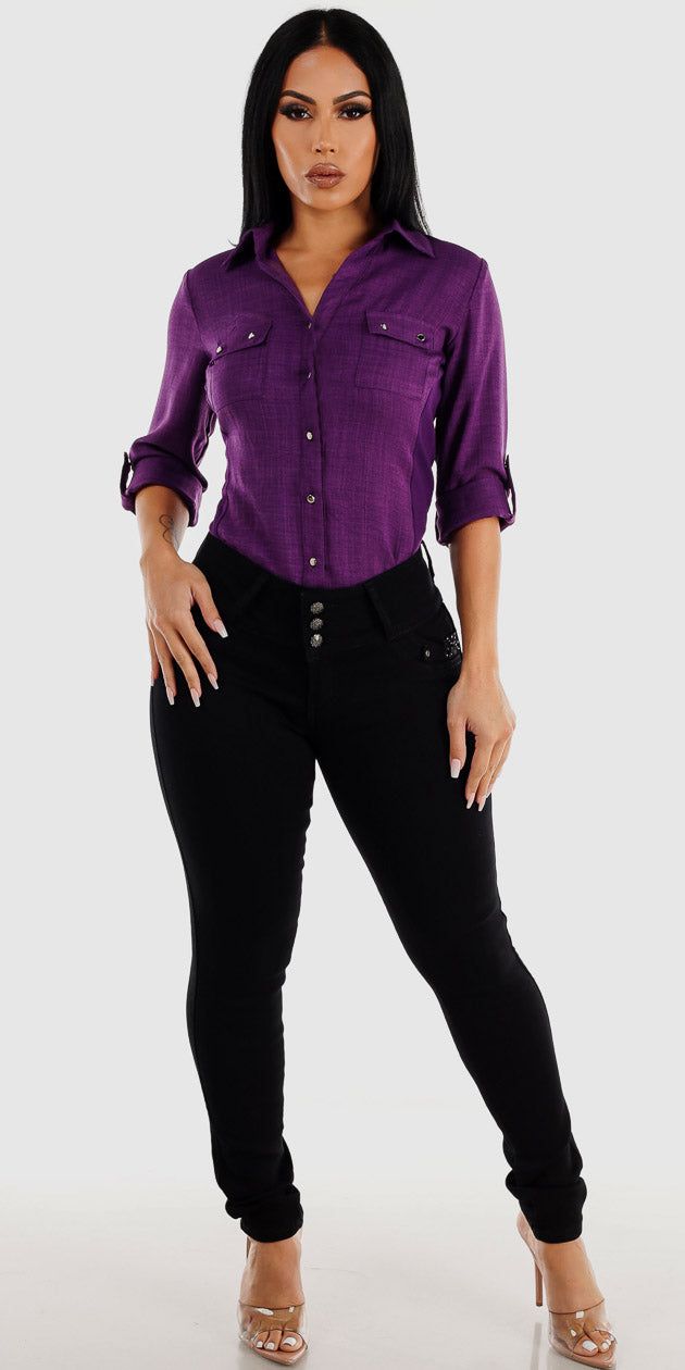 Levantacola Mid Rise Skinny Jeans with Quarter Sleeve Purple Button Up Shirt sold by Moda