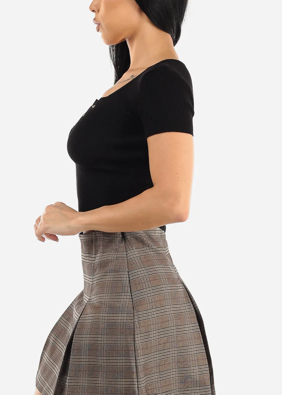 Black Stretchy Knit Short Sleeve Clasp Closure Crop Top sold by Moda product image thumbnail 3