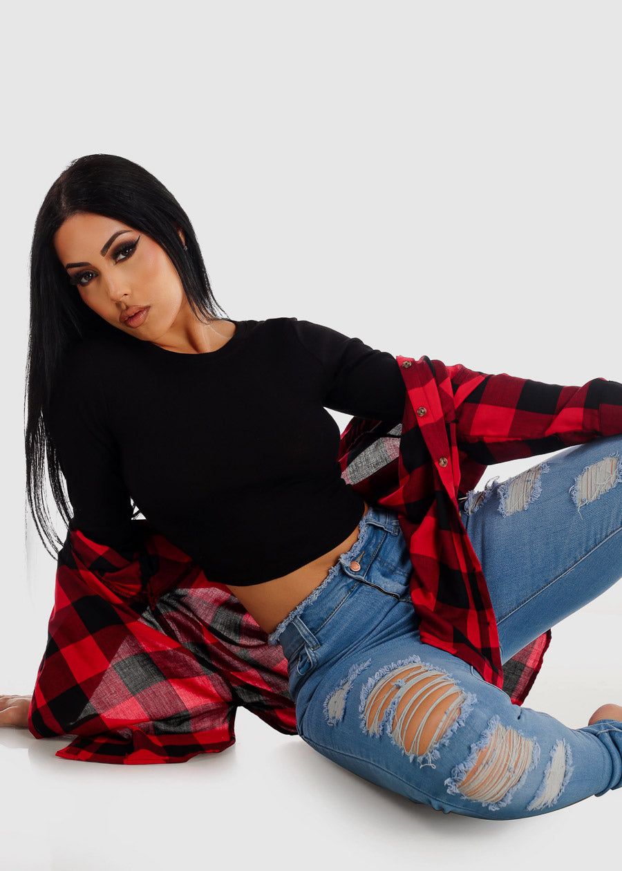 Black Crewneck Long Sleeve Crop Top sold by Moda