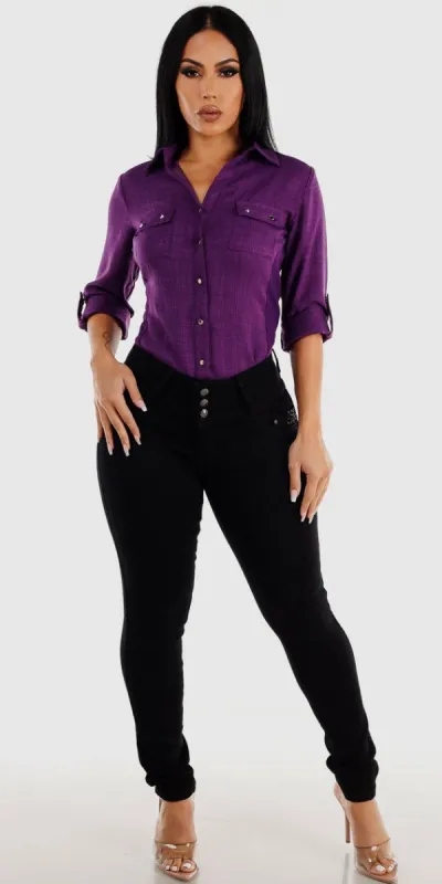 Levantacola Mid Rise Skinny Jeans with Quarter Sleeve Purple Button Up Shirt sold by Moda