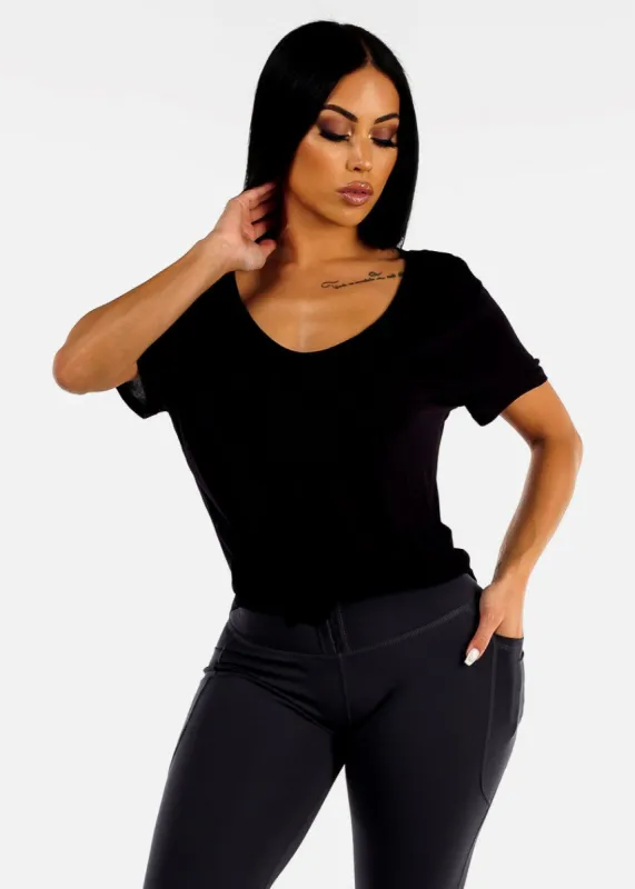 Activewear Short Sleeve Black Tunic Tee w Front Knot sold by Moda