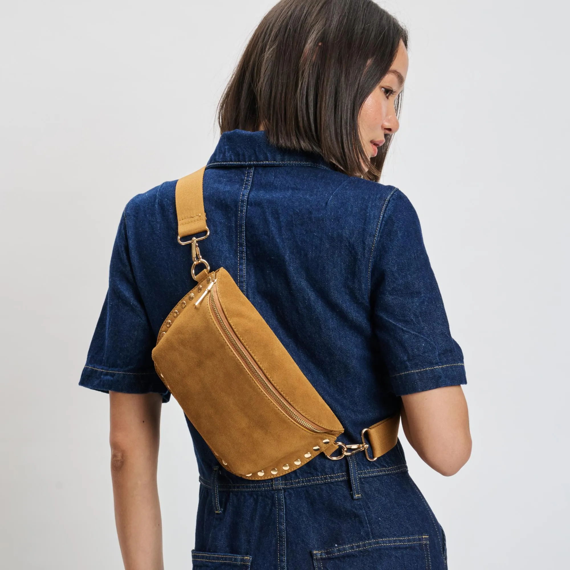 Gizelle-Suede Belt Bag sold by Moda Luxe product image thumbnail 3