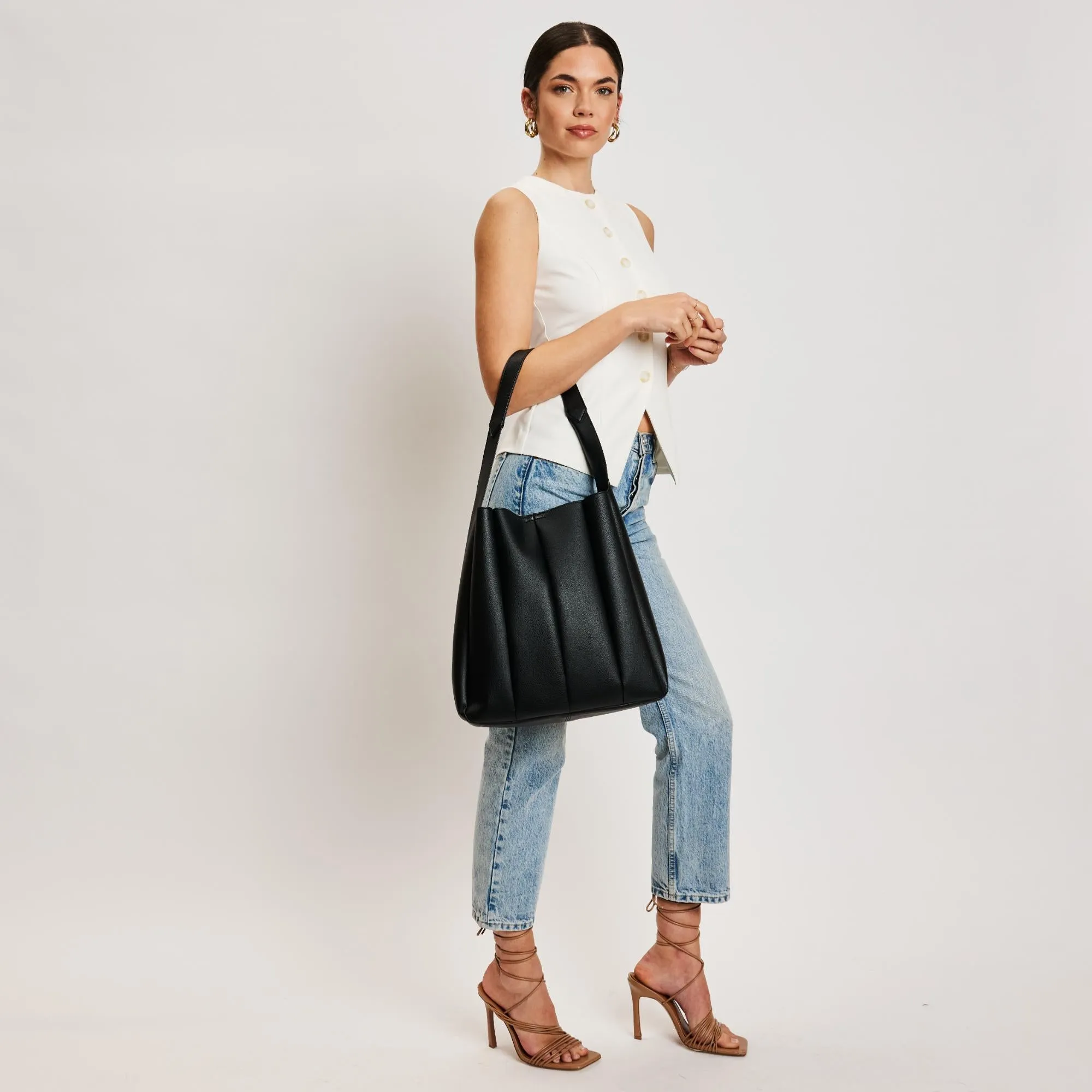 Zelda Hobo sold by Moda Luxe product image thumbnail 3