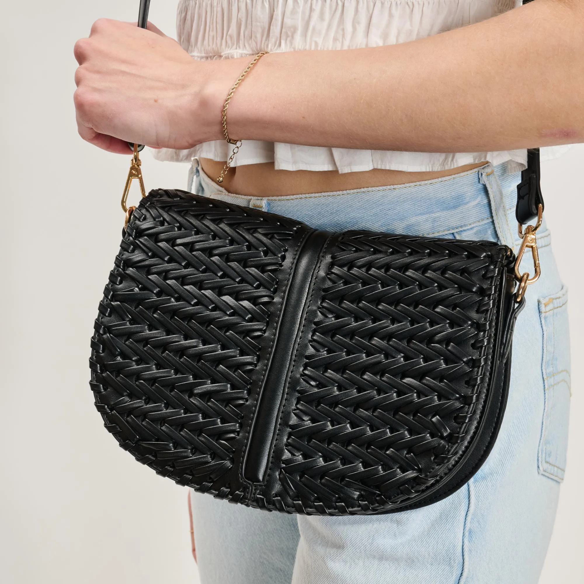 Cecillia Crossbody sold by Moda Luxe product image thumbnail 4