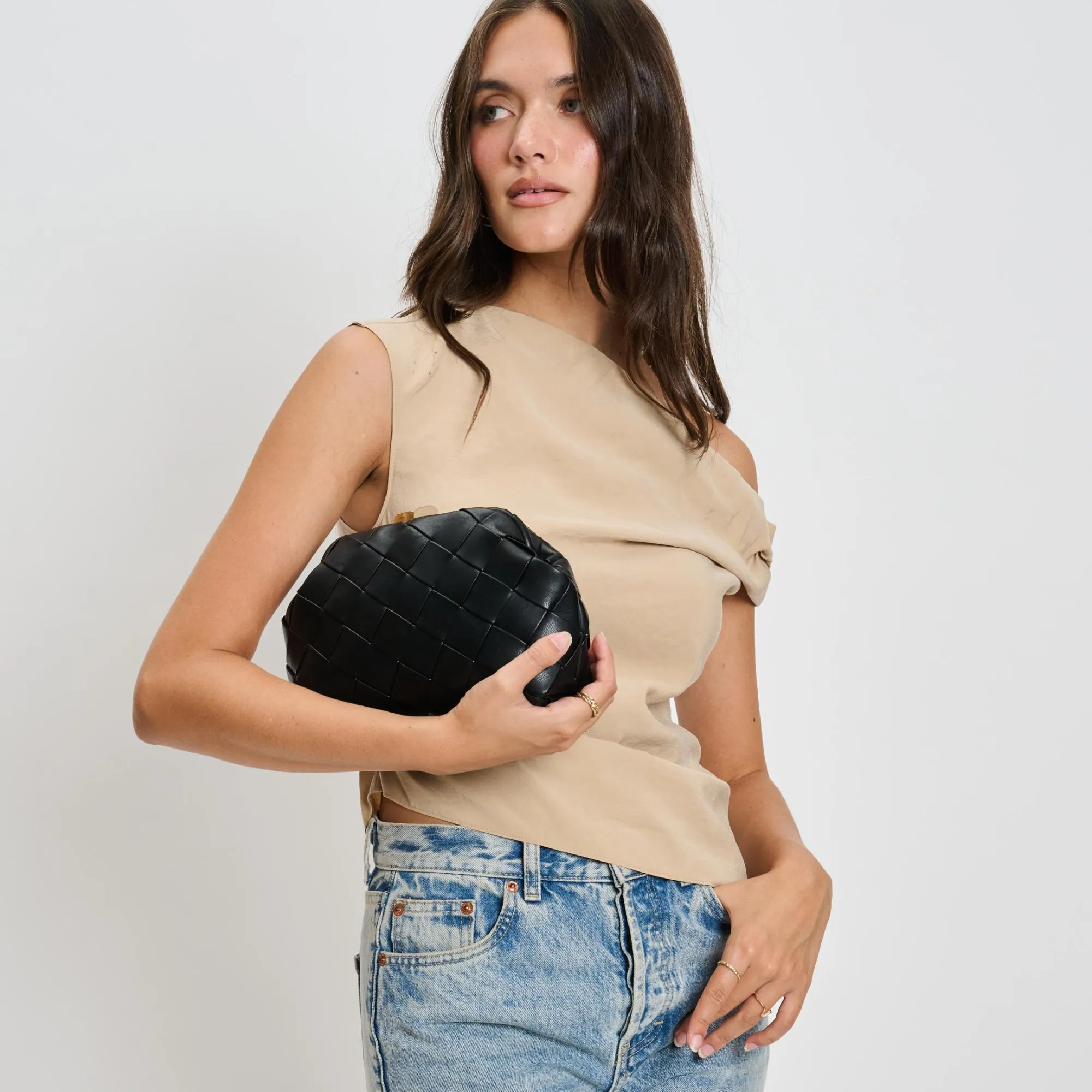 Pauline Crossbody sold by Moda Luxe product image thumbnail 3