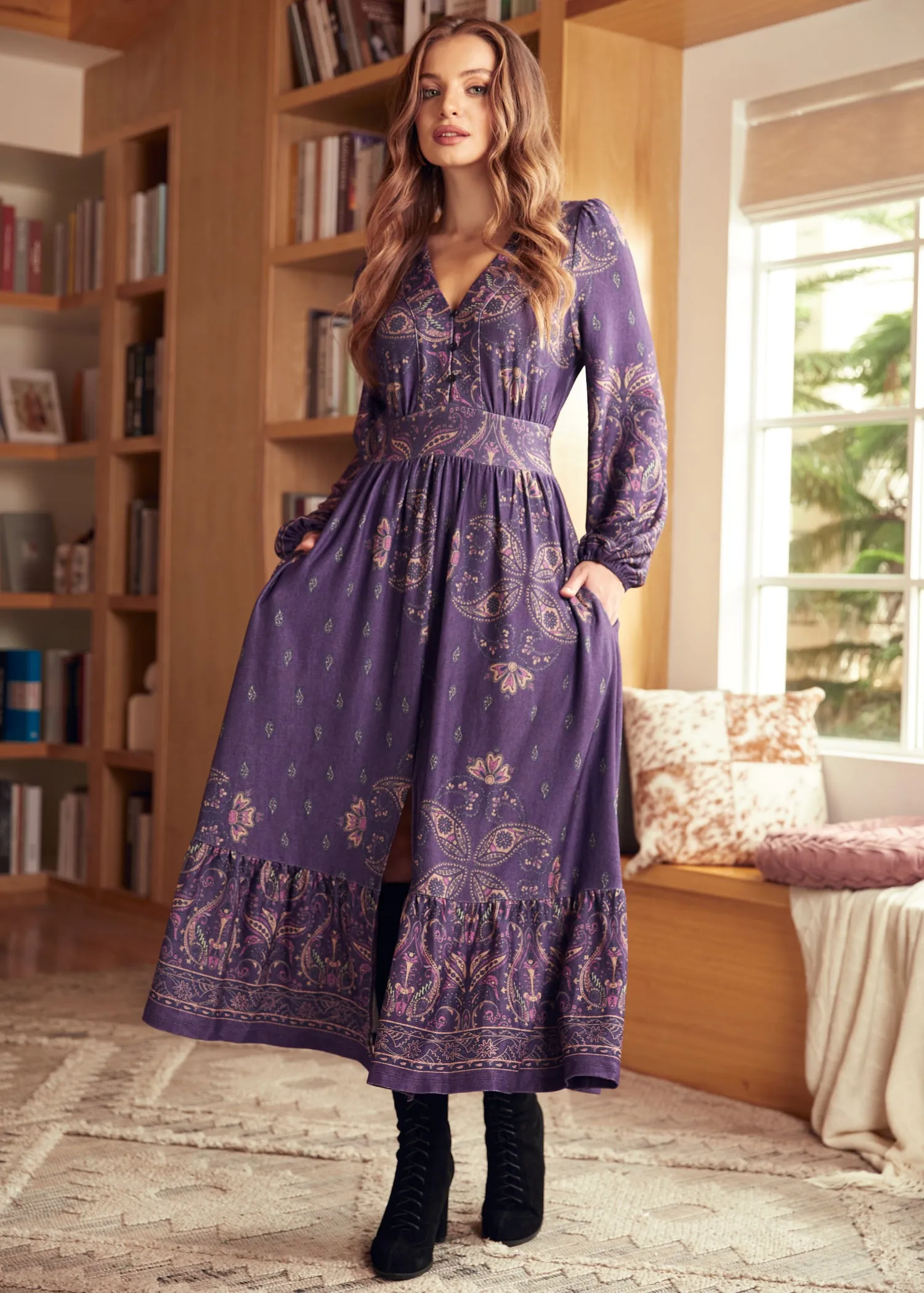 Goldie Hour V-Neck Midi Dress sold by Modcloth product image thumbnail 3