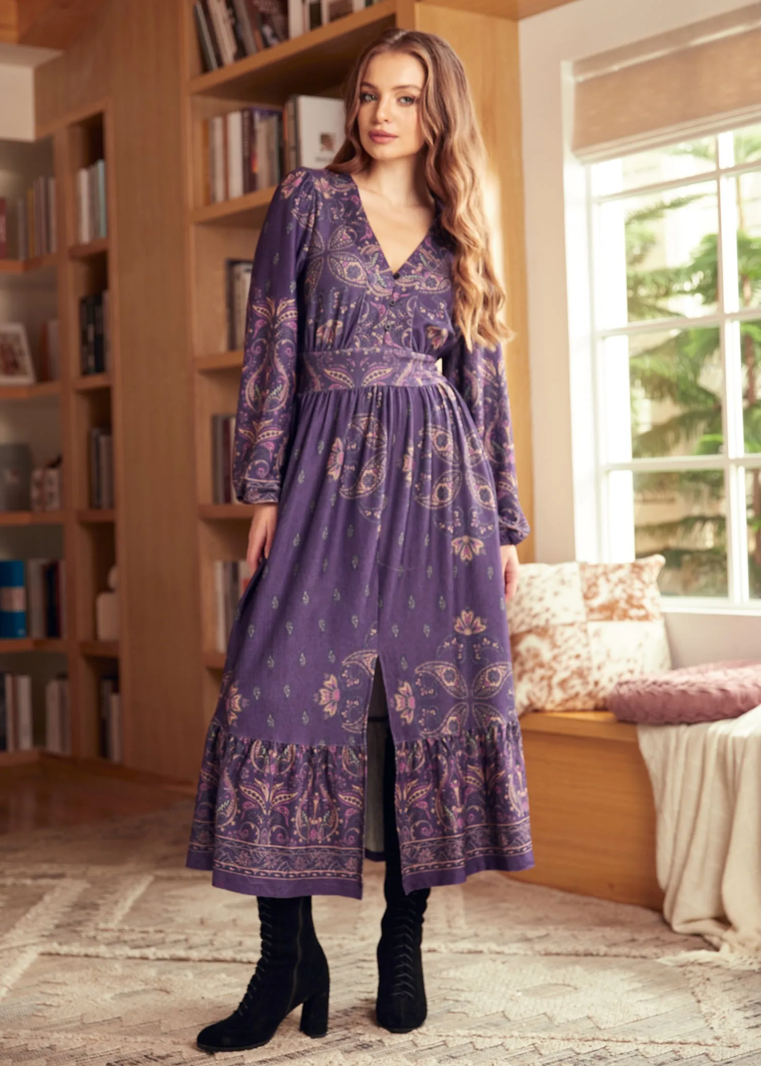 Goldie Hour V-Neck Midi Dress sold by Modcloth product image thumbnail 2