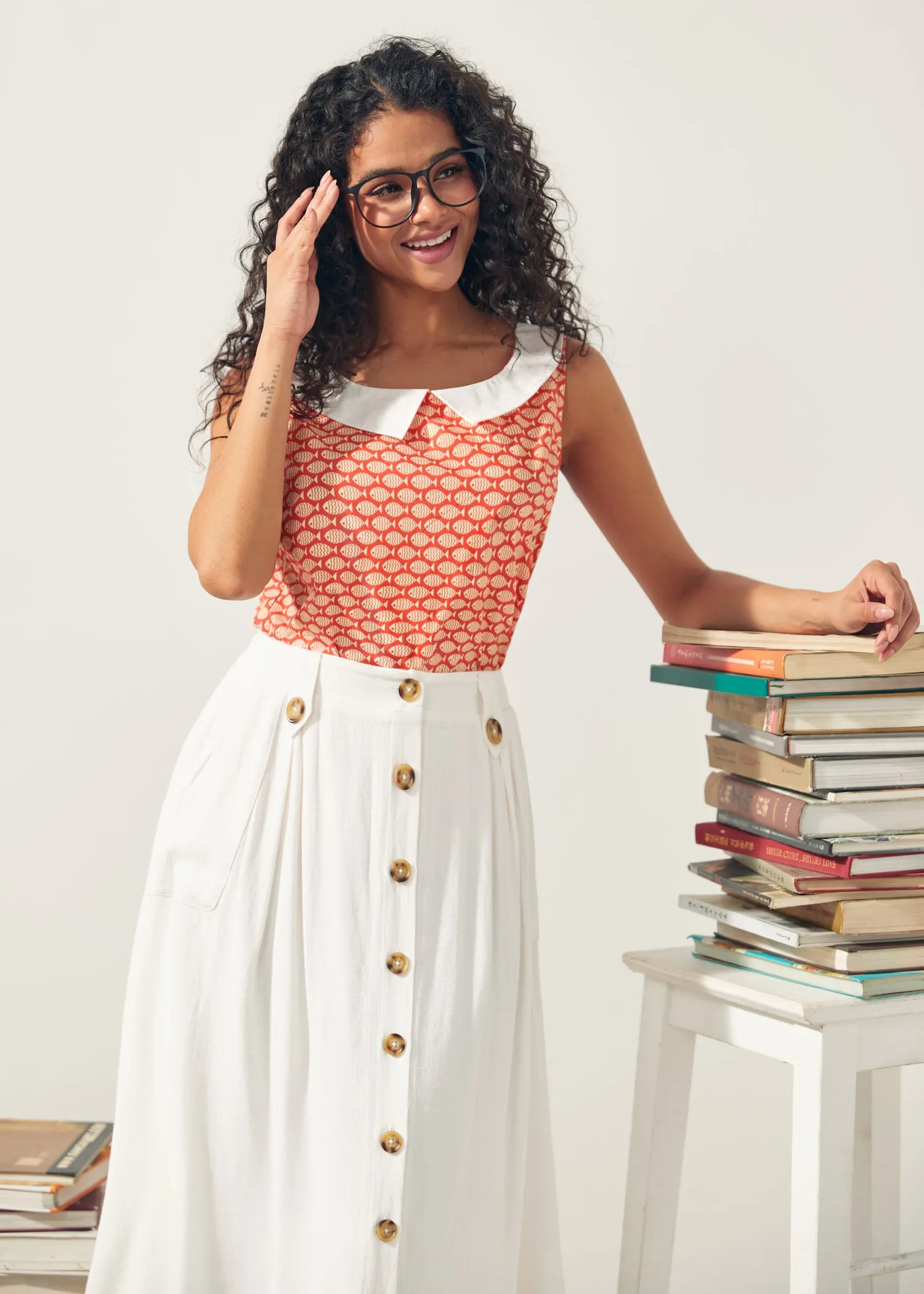 The Class Act Collar Top sold by Modcloth product image thumbnail 2