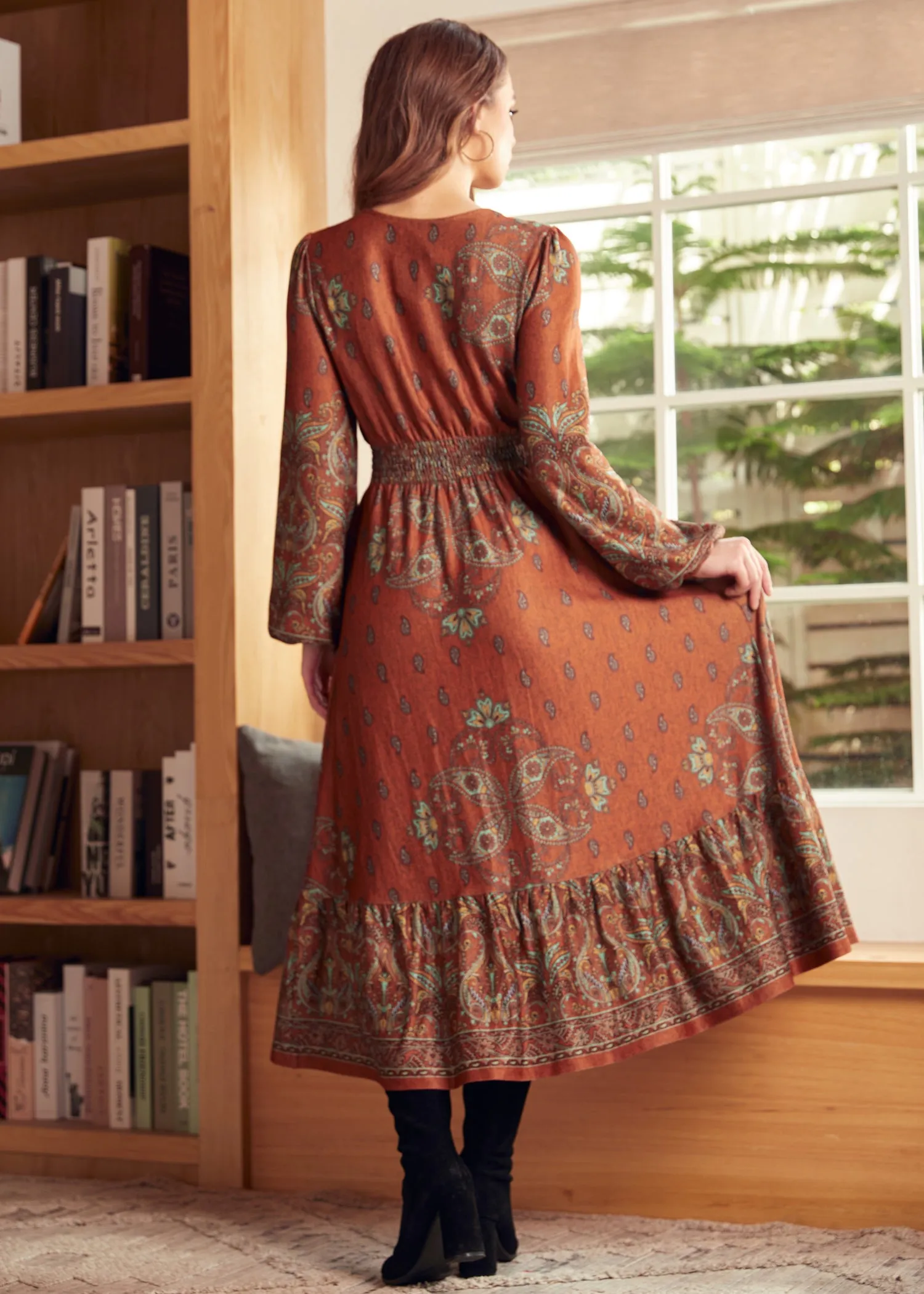 Goldie Hour V-Neck Midi Dress sold by Modcloth product image thumbnail 4