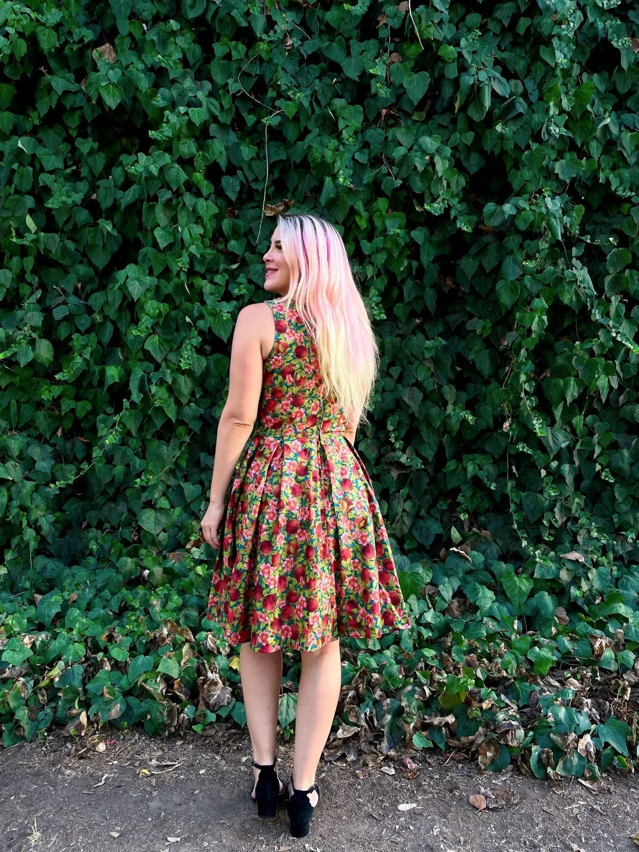 Elizabeth Dress in Pomegranate sold by Modcloth product image thumbnail 3