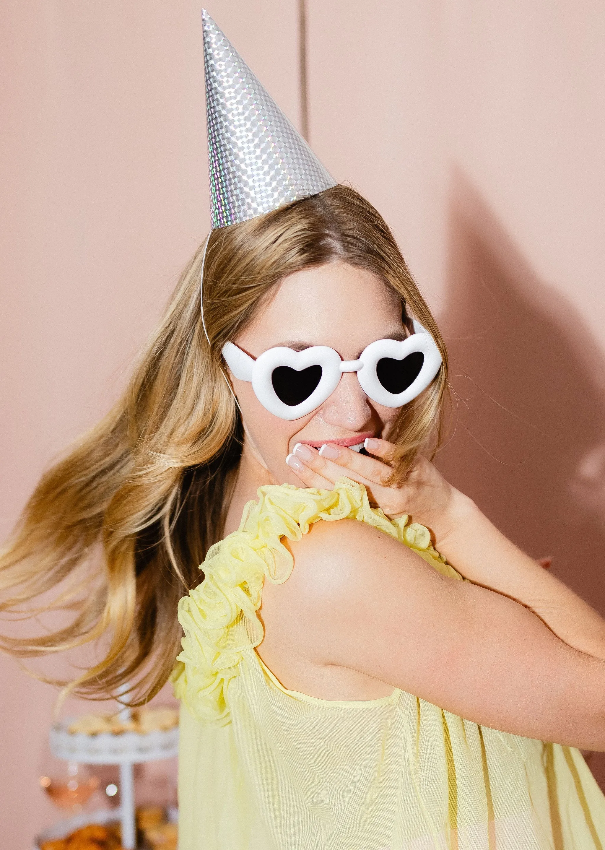 LOVE BUBBLES Sunglasses - Pink or White sold by Modcloth product image thumbnail 4