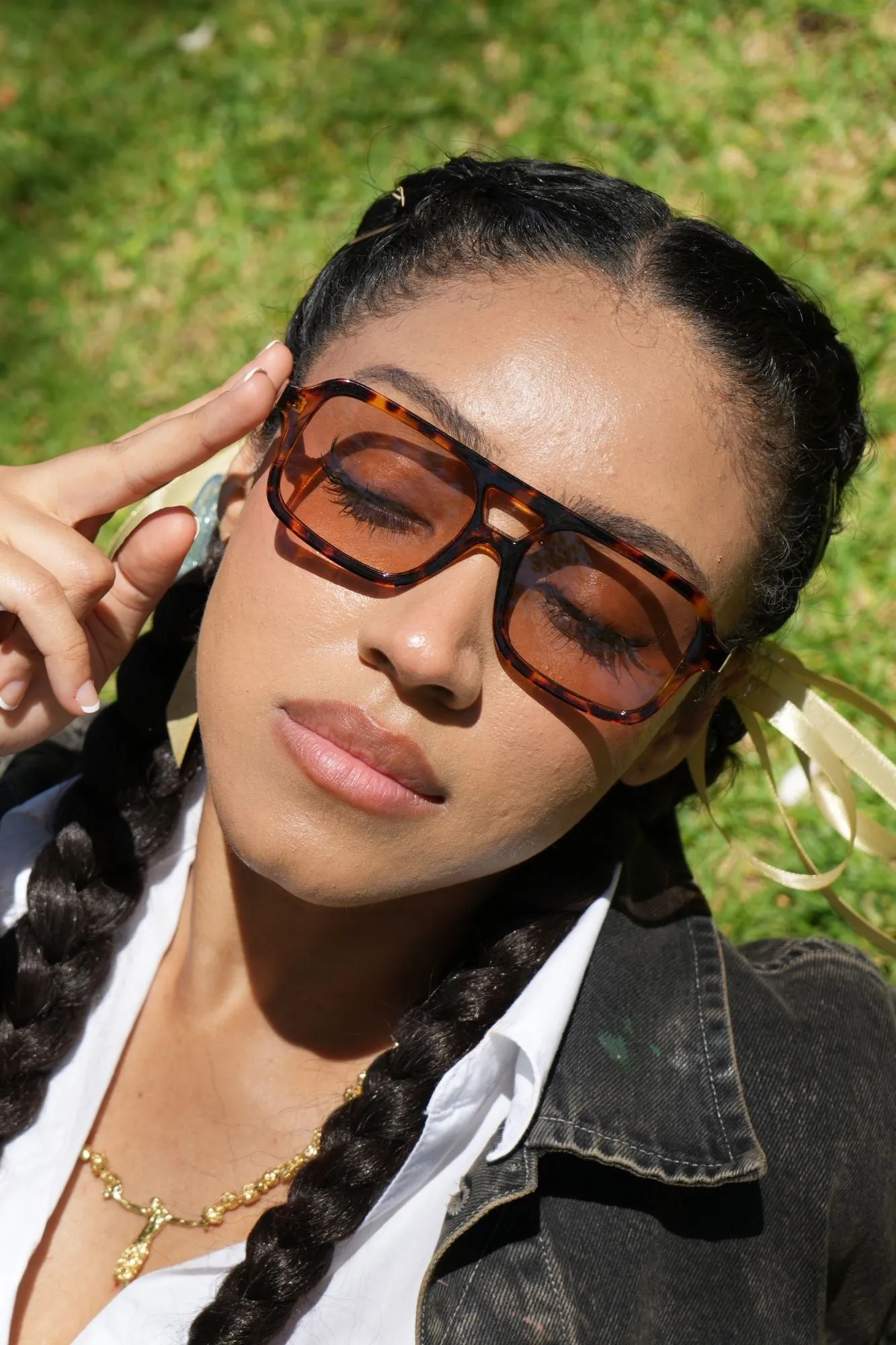 RIX Tortoise Sunglasses sold by Modcloth product image thumbnail 3