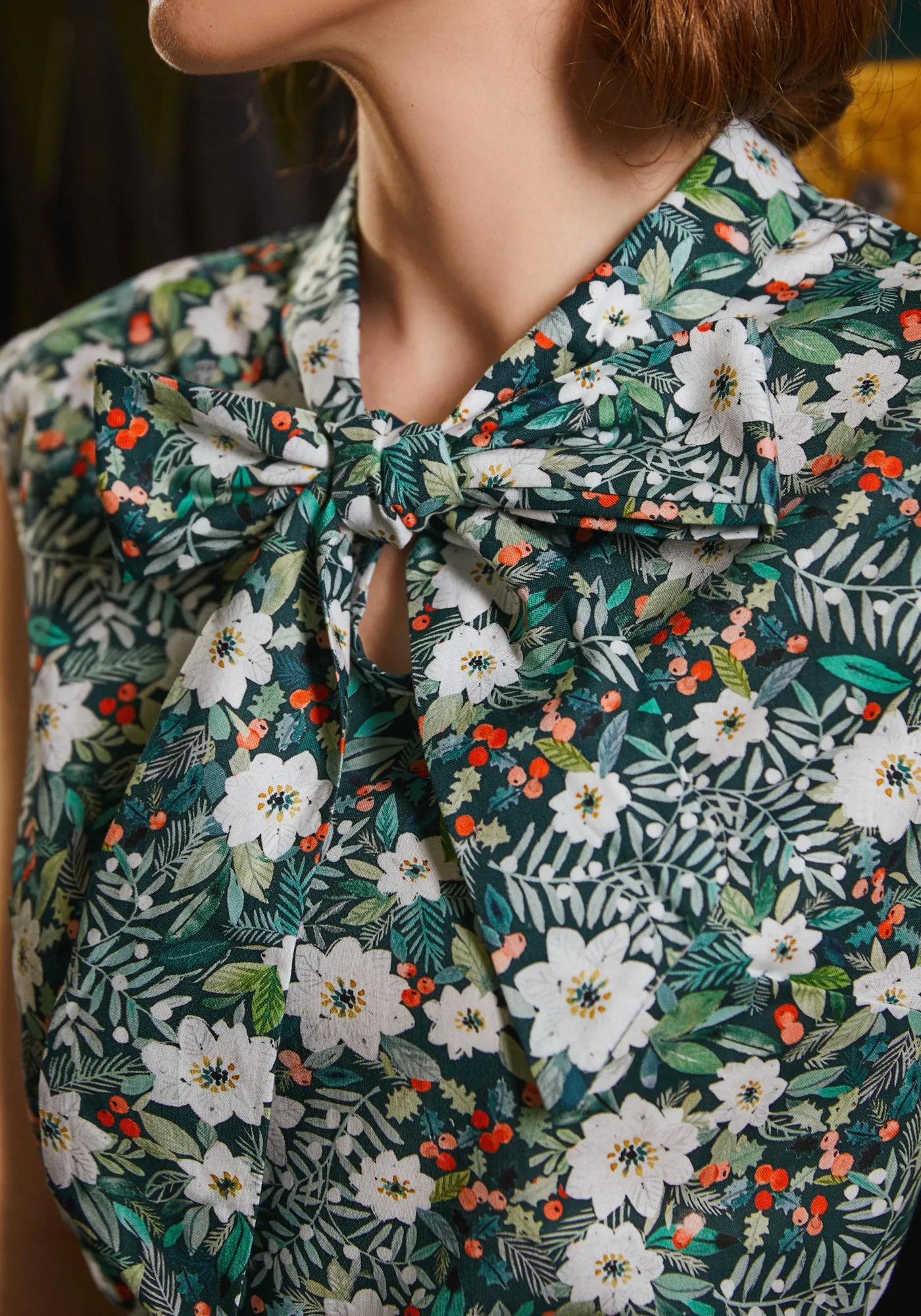 Winter Floral Bow Top sold by Modcloth product image thumbnail 4