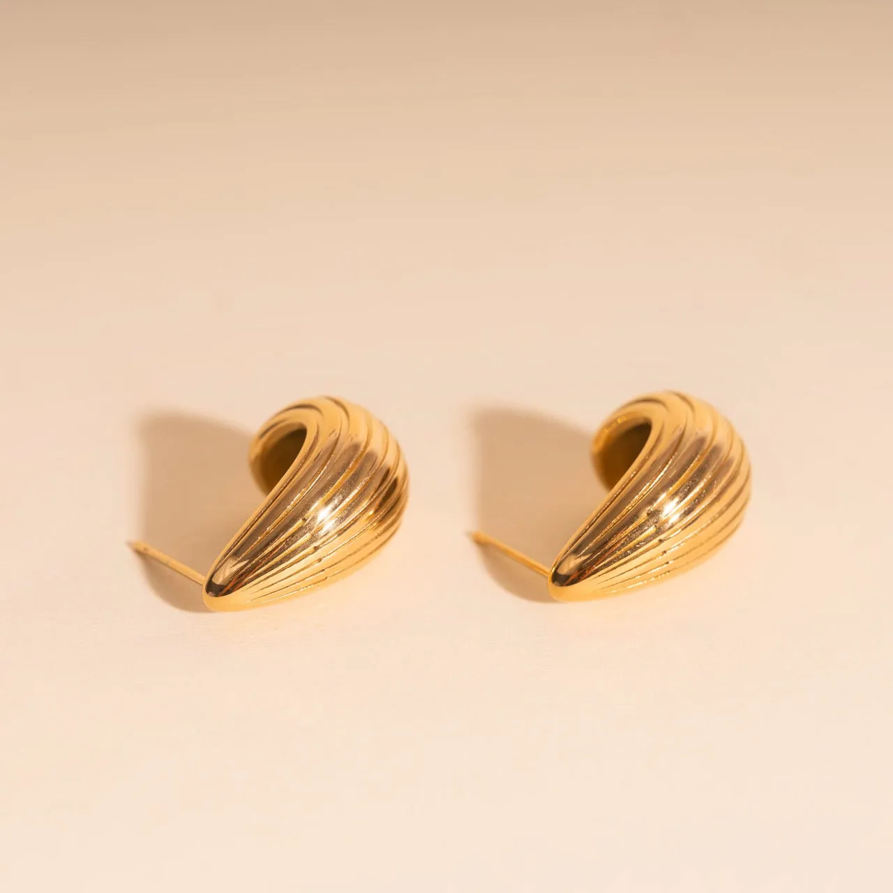 Chunky Tear Drop Stud Earrings sold by Modcloth product image thumbnail 4