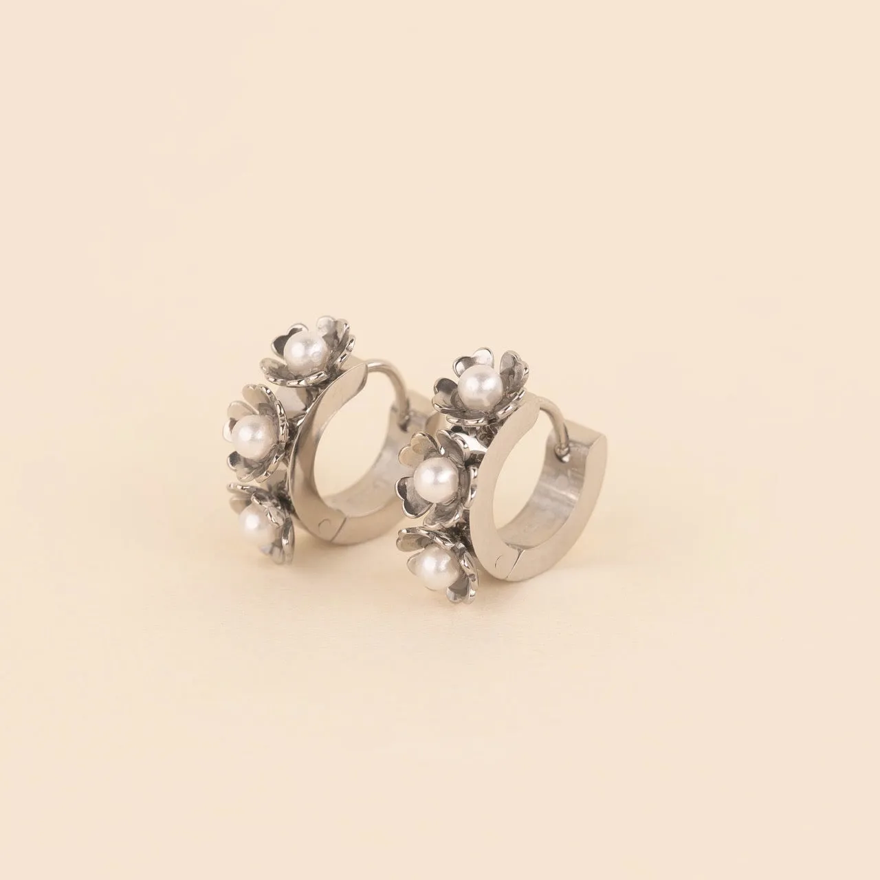 Pearl Flower Chunky 3D Huggie Hoop Earrings sold by Modcloth product image thumbnail 4