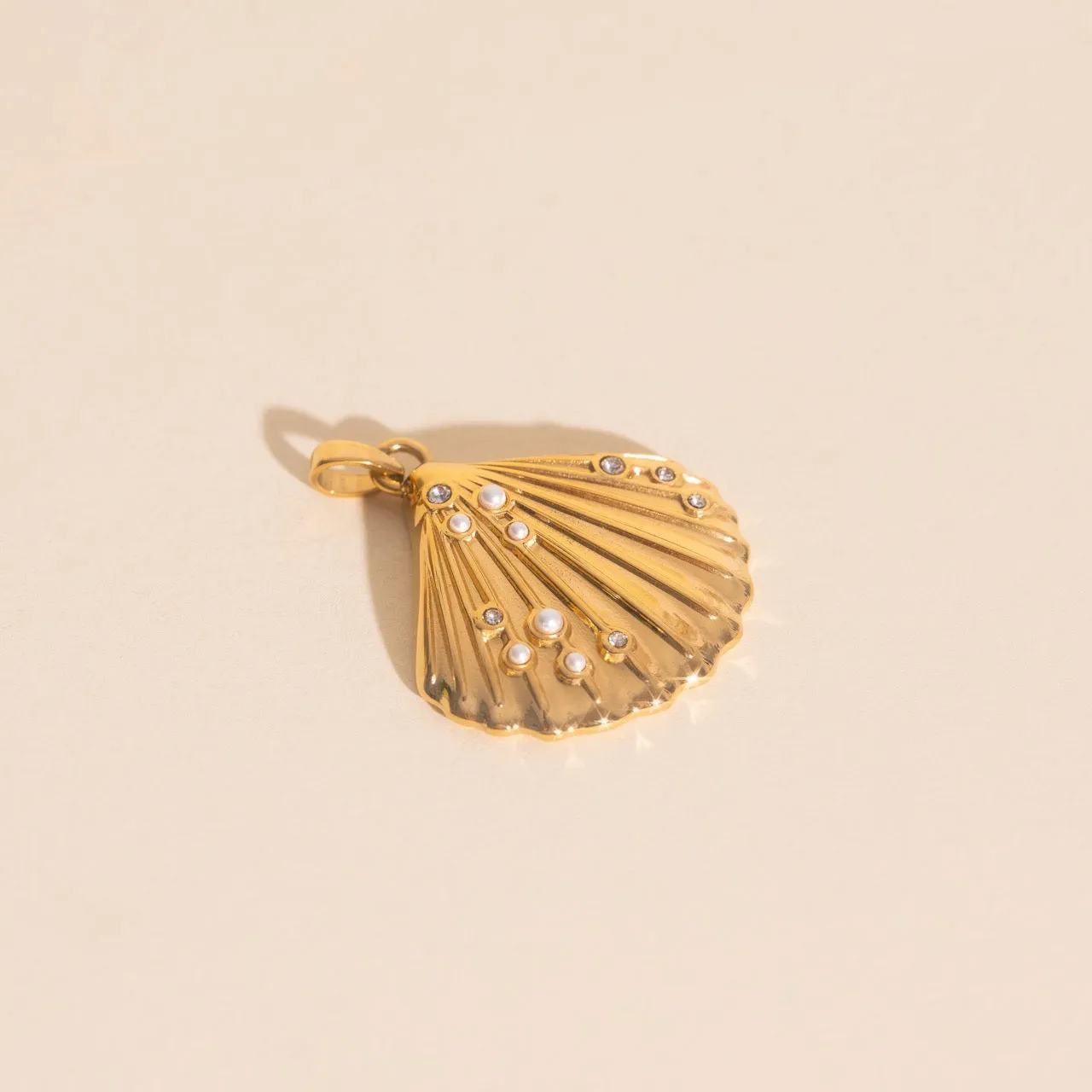 Sandbar Shell Necklace Charm sold by Modcloth product image thumbnail 4